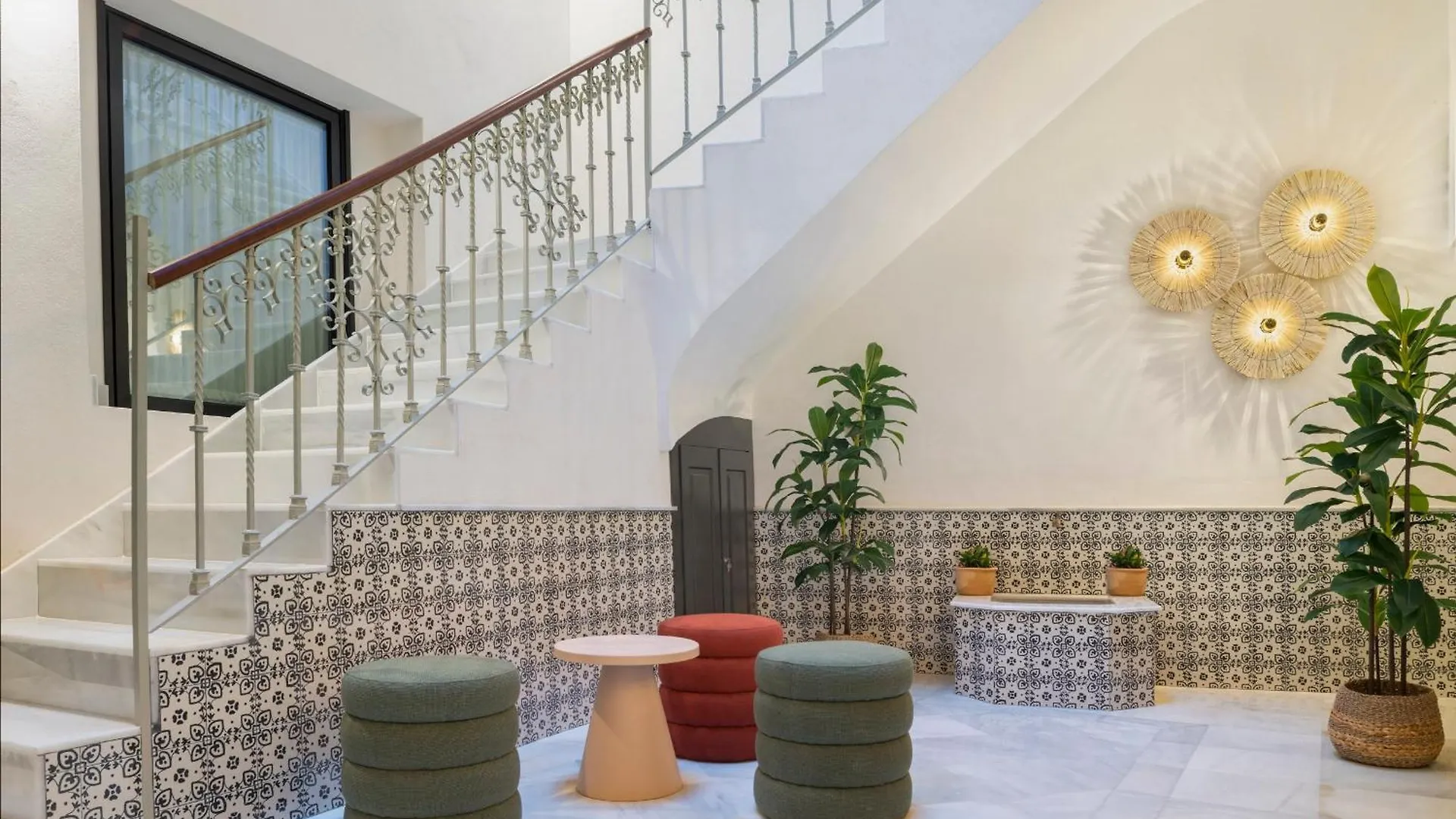 Casa Bedoya Suites & Colors By Magno Apartments 세비야